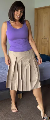 Brown haired adult woman