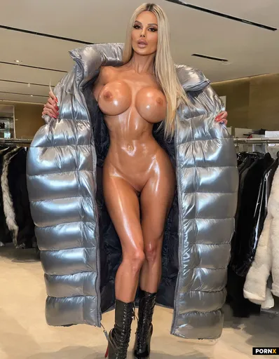 A super rich and luxurious blonde girl